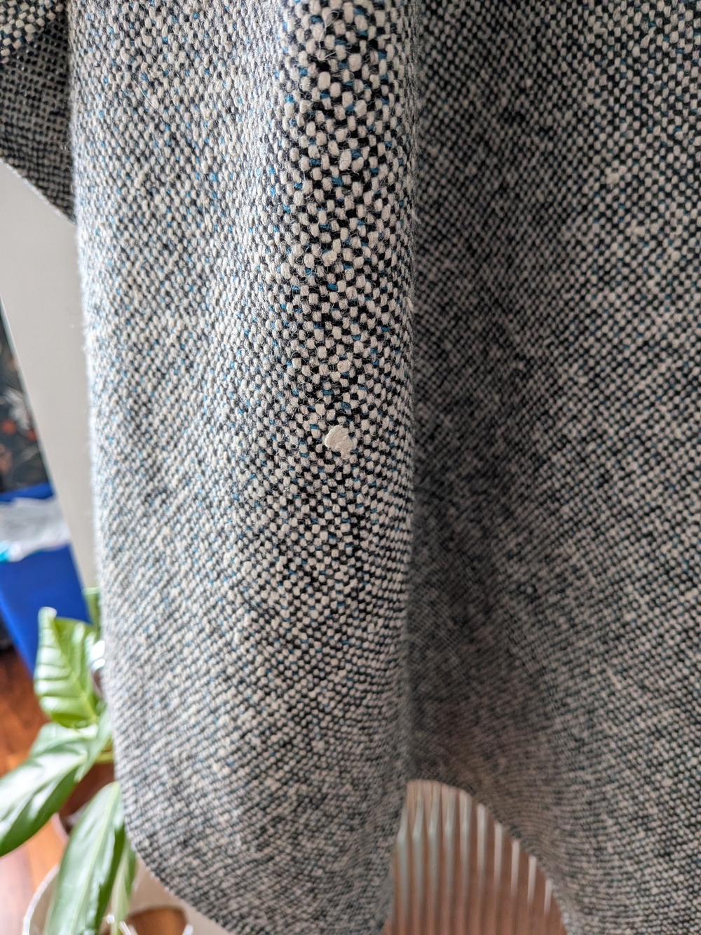 Chic Gray Textured Cape Poncho - Picture 7 of 9
